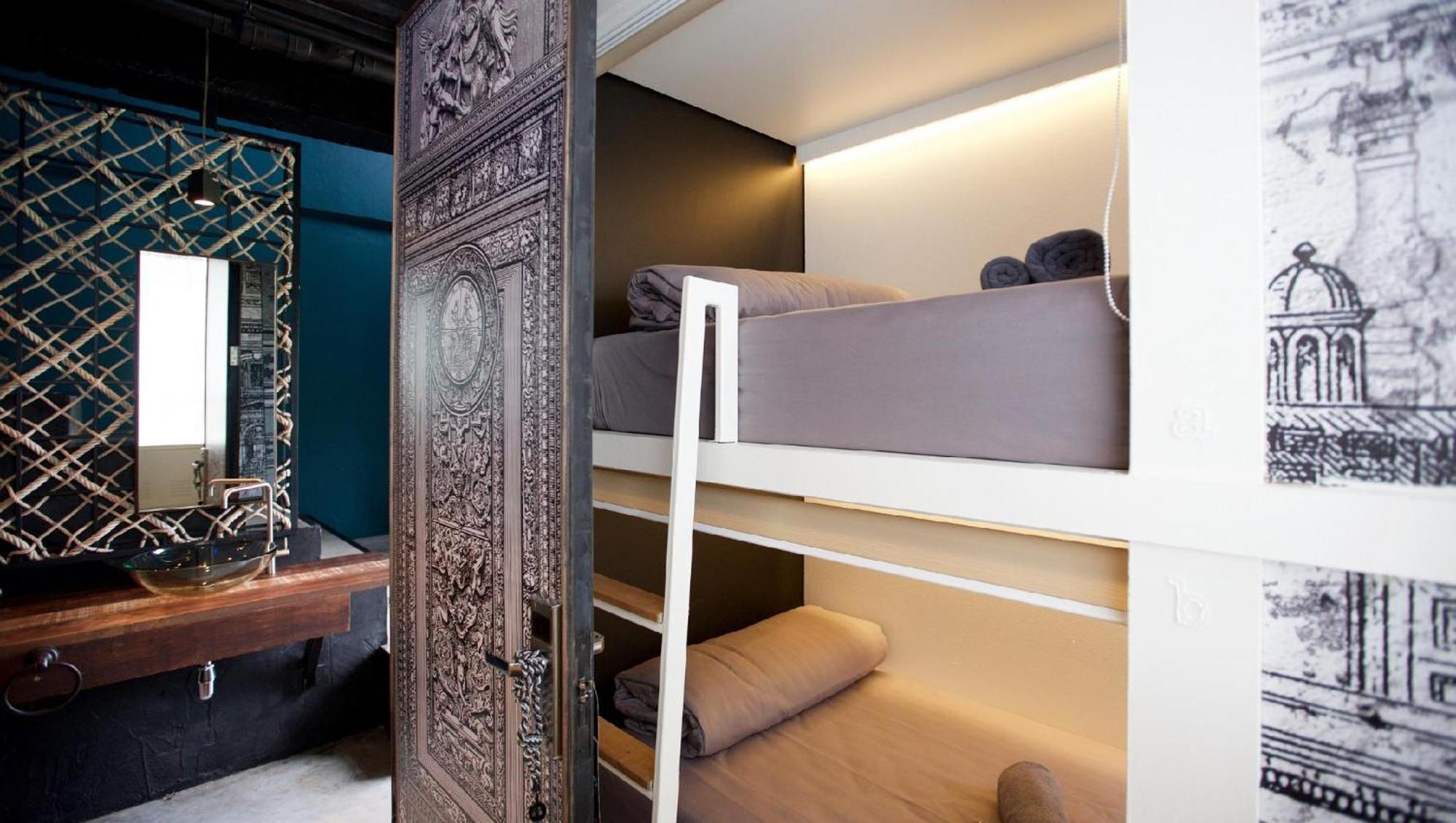 Hostel L'atelier Poshtel Phuket Exterior foto