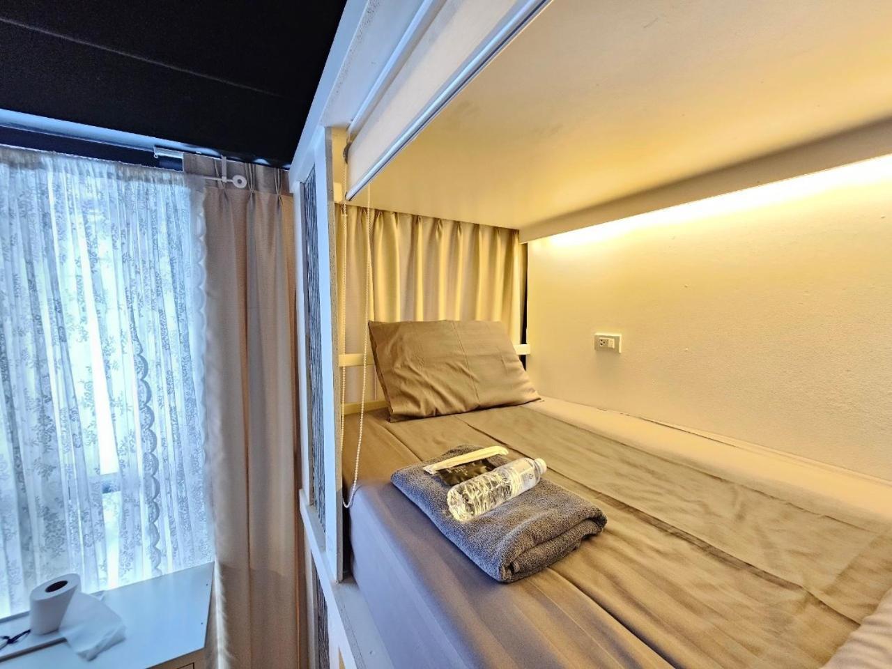 Hostel L'atelier Poshtel Phuket Zimmer foto